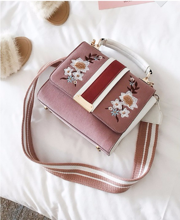 <b><p>Flower Embroided Square Css Back Women Mini</p></b><b><p>花の刺繍スクエアクロスバック女性ミニ​​バック女性20代カジュアルバッグケジュ 여성크로스백</p></b><br /><br /><p align='center'>