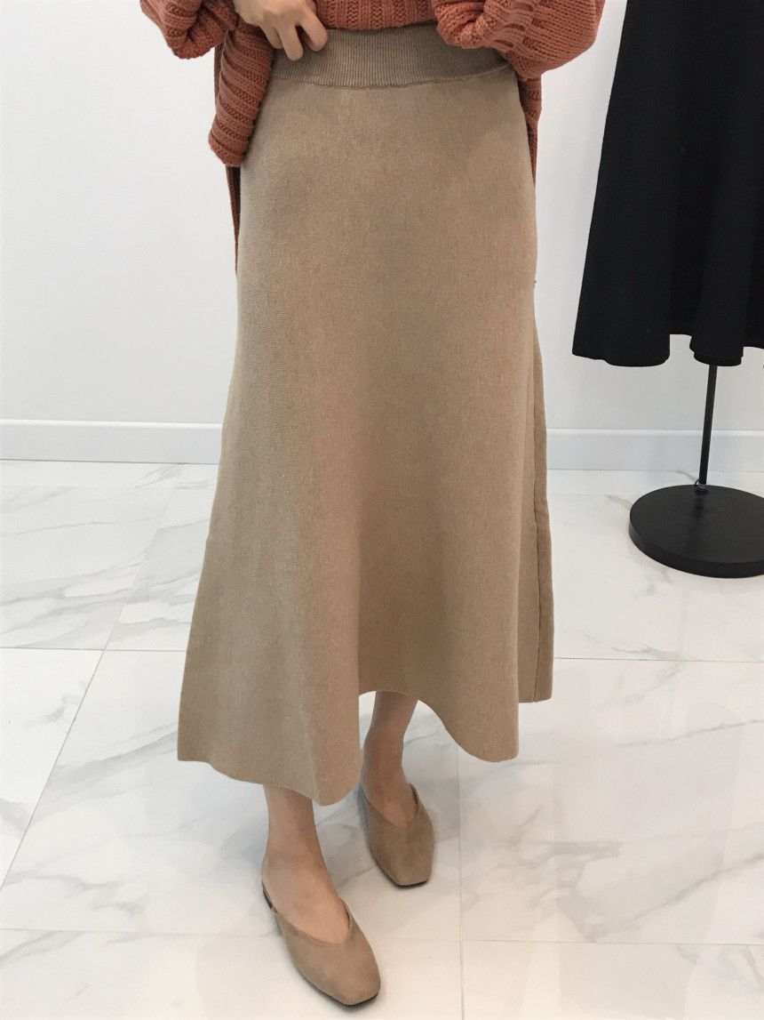 Bella bending knit long skirt A line winter natura