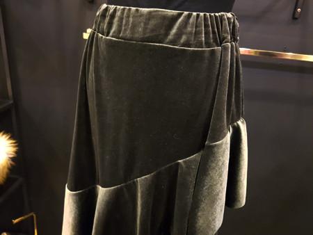 Velvet Unbalance Ruffle 2-stage canvas bending Lon