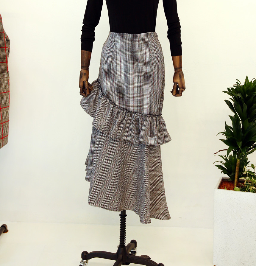 Check frill long skirt unblock set female bending