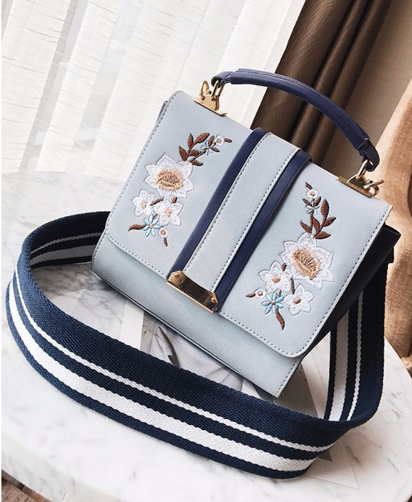 <b><p>Flower Embroided Square Css Back Women Mini</p></b><b><p>花の刺繍スクエアクロスバック女性ミニ​​バック女性20代カジュアルバッグケジュ 여성크로스백</p></b><br /><br /><p align='center'>