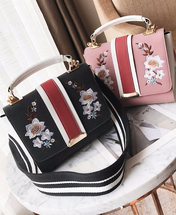 <b><p>Flower Embroided Square Css Back Women Mini</p></b><b><p>花の刺繍スクエアクロスバック女性ミニ​​バック女性20代カジュアルバッグケジュ 여성크로스백</p></b><br /><br /><p align='center'>