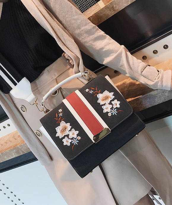 <b><p>Flower Embroided Square Css Back Women Mini</p></b><b><p>花の刺繍スクエアクロスバック女性ミニ​​バック女性20代カジュアルバッグケジュ 여성크로스백</p></b><br /><br /><p align='center'>