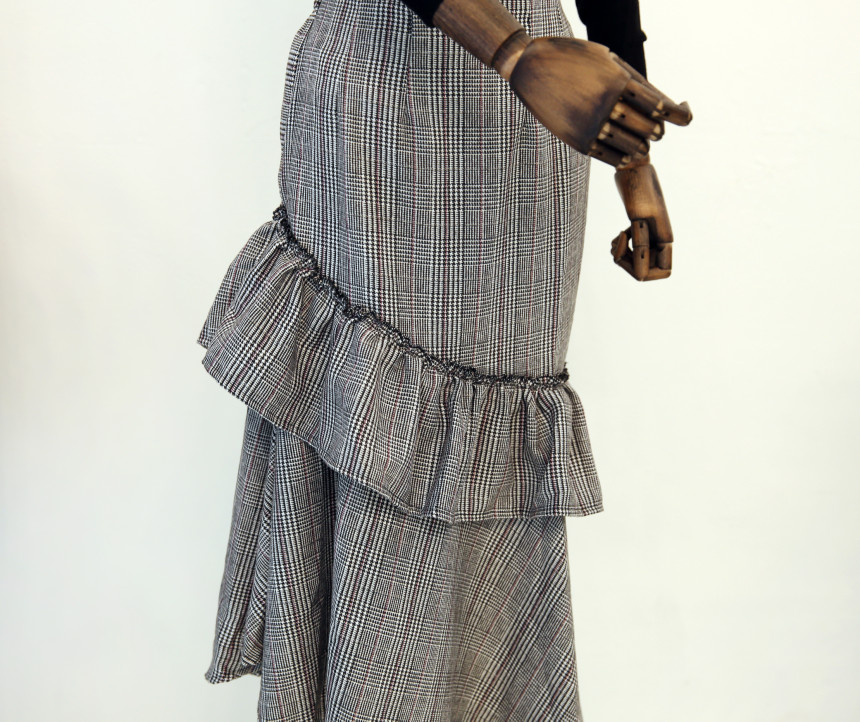 Check frill long skirt unblock set female bending
