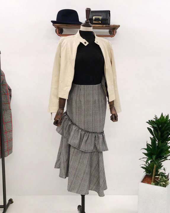 Check frill long skirt unblock set female bending