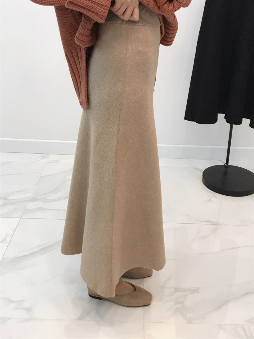 Bella bending knit long skirt A line winter natura
