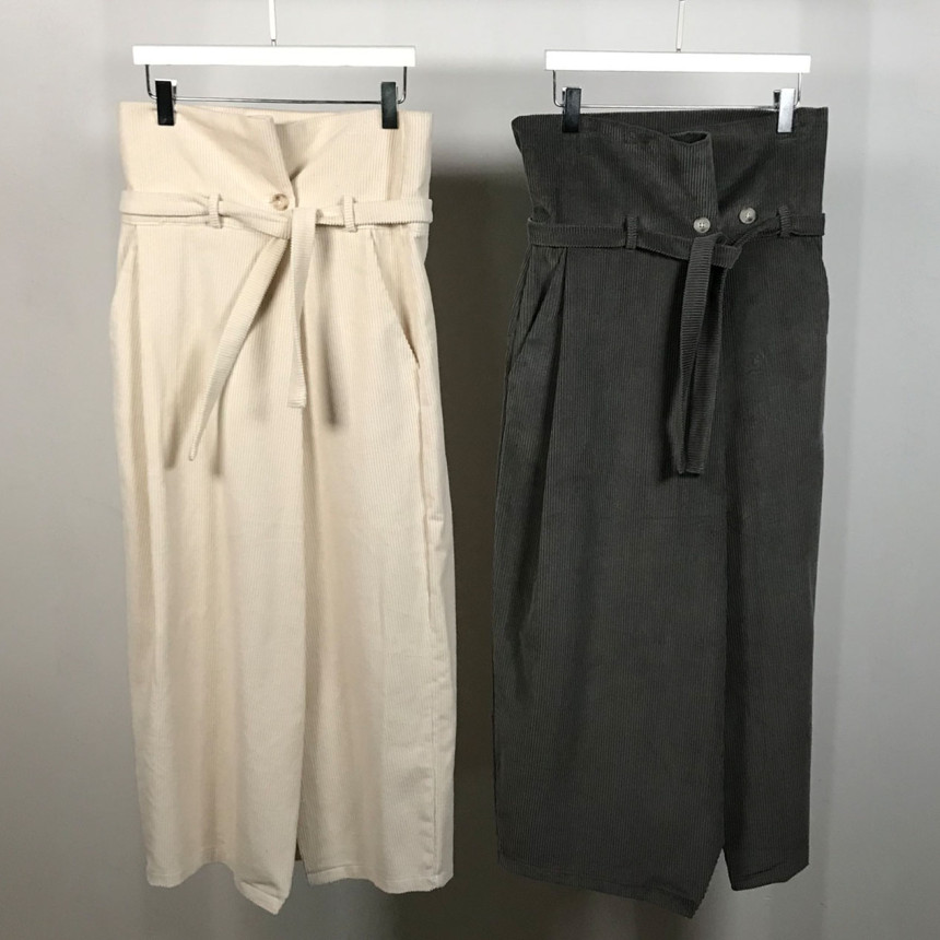 Kanne Unique strap Golden slit Long skirt Normal m