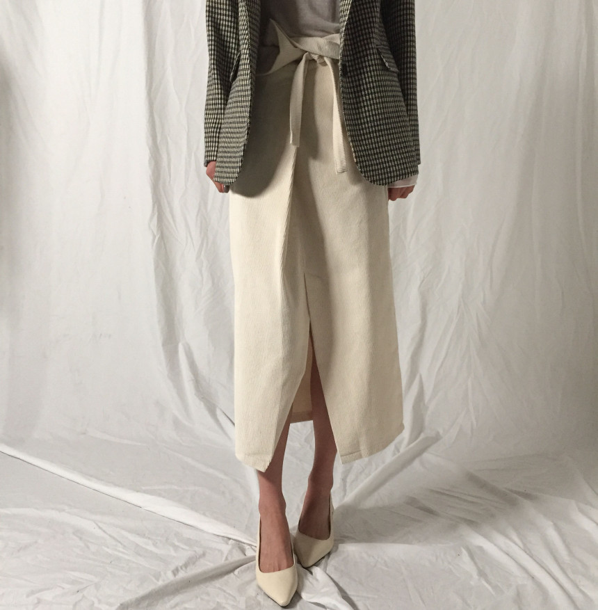 Kanne Unique strap Golden slit Long skirt Normal m