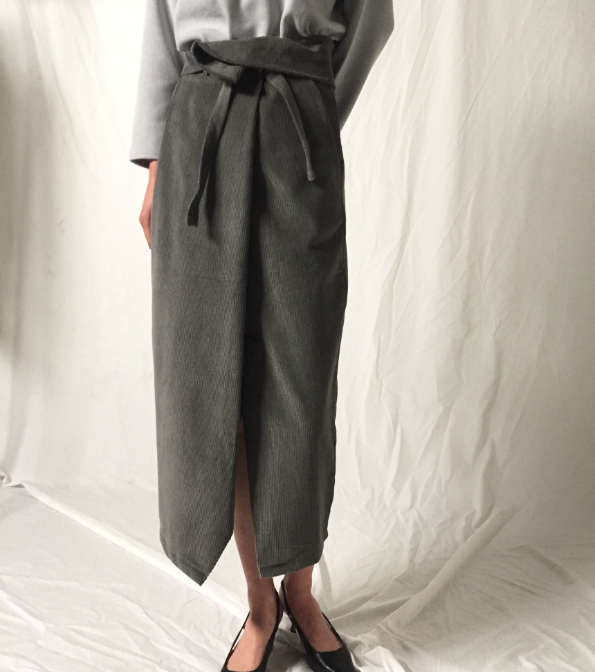 Kanne Unique strap Golden slit Long skirt Normal m