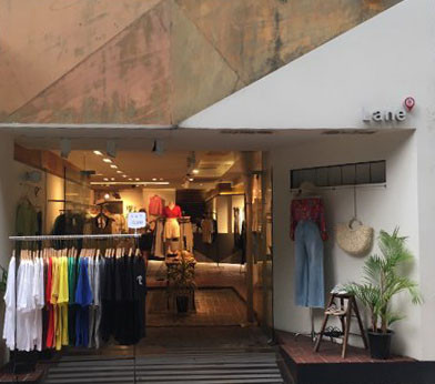 Kanne Unique strap Golden slit Long skirt Normal m