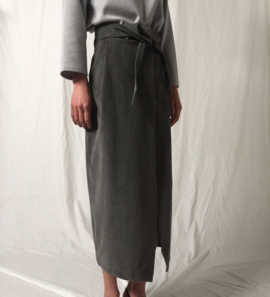 Kanne Unique strap Golden slit Long skirt Normal m