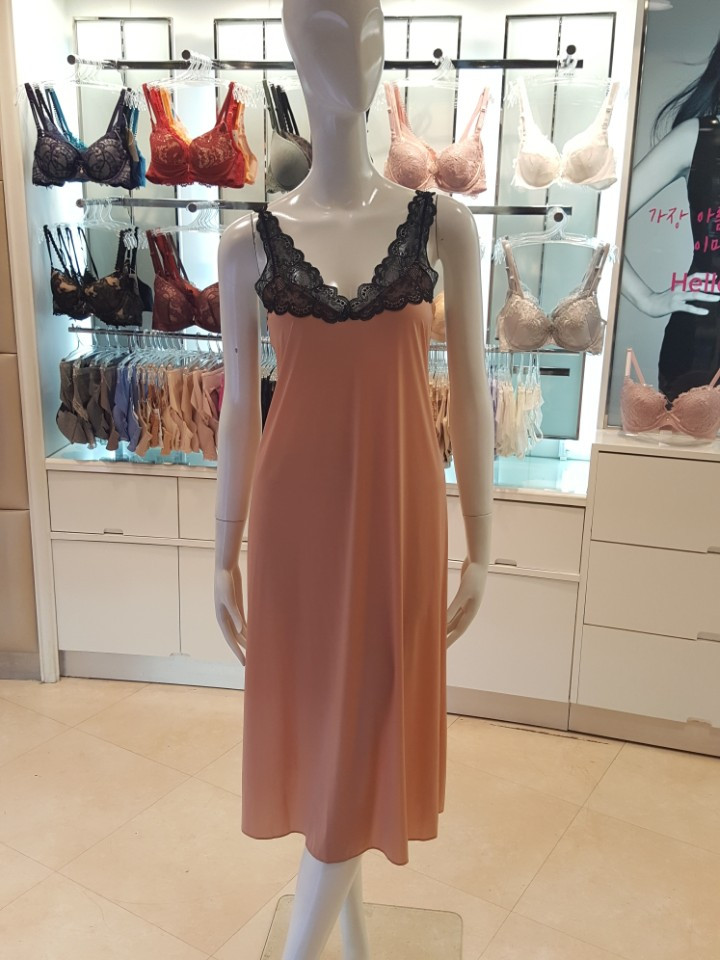 Vivian European sensual long slip FS862A Mono and 