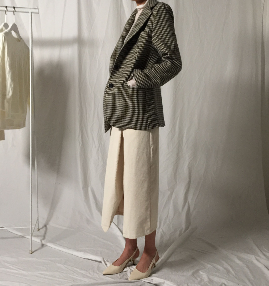 Kanne Unique strap Golden slit Long skirt Normal m