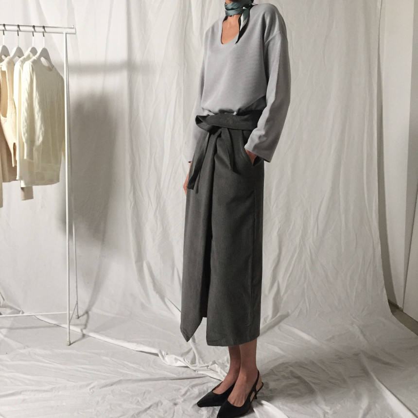 Kanne Unique strap Golden slit Long skirt Normal m