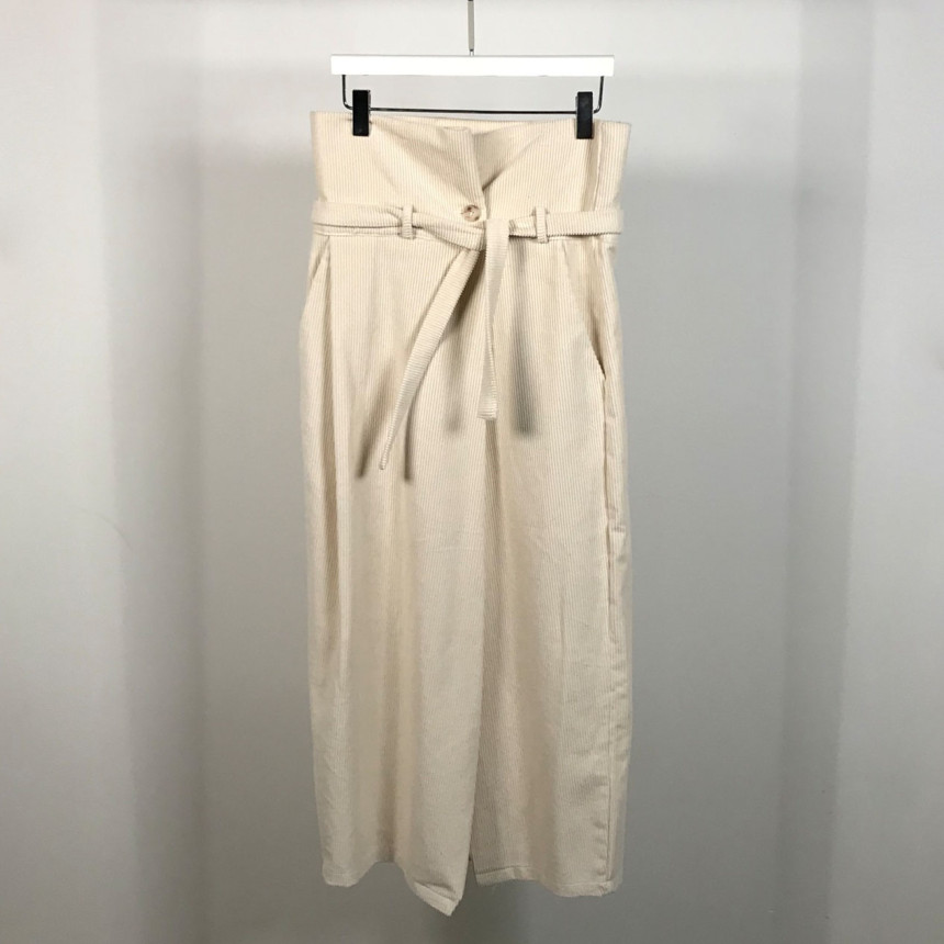 Kanne Unique strap Golden slit Long skirt Normal m