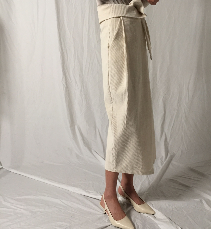Kanne Unique strap Golden slit Long skirt Normal m