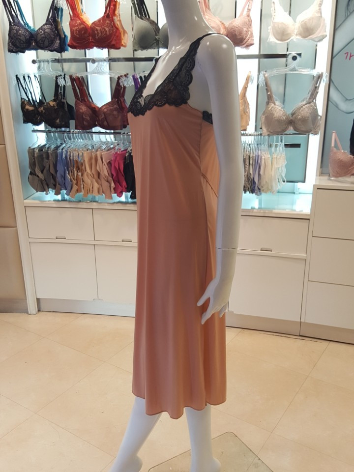 Vivian European sensual long slip FS862A Mono and 