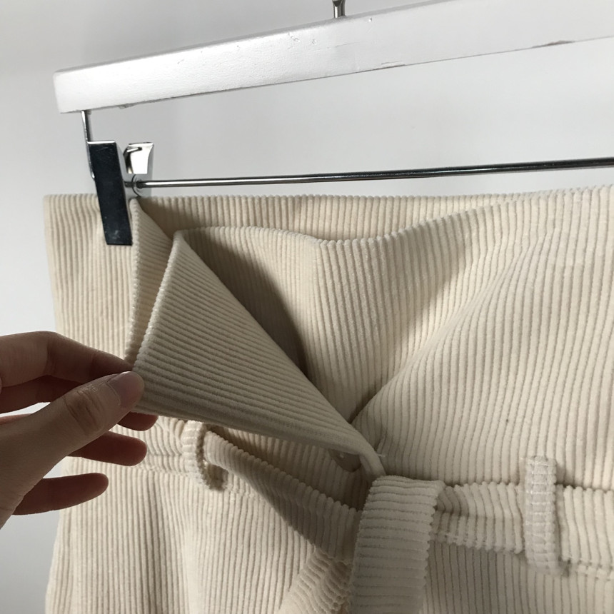 Kanne Unique strap Golden slit Long skirt Normal m