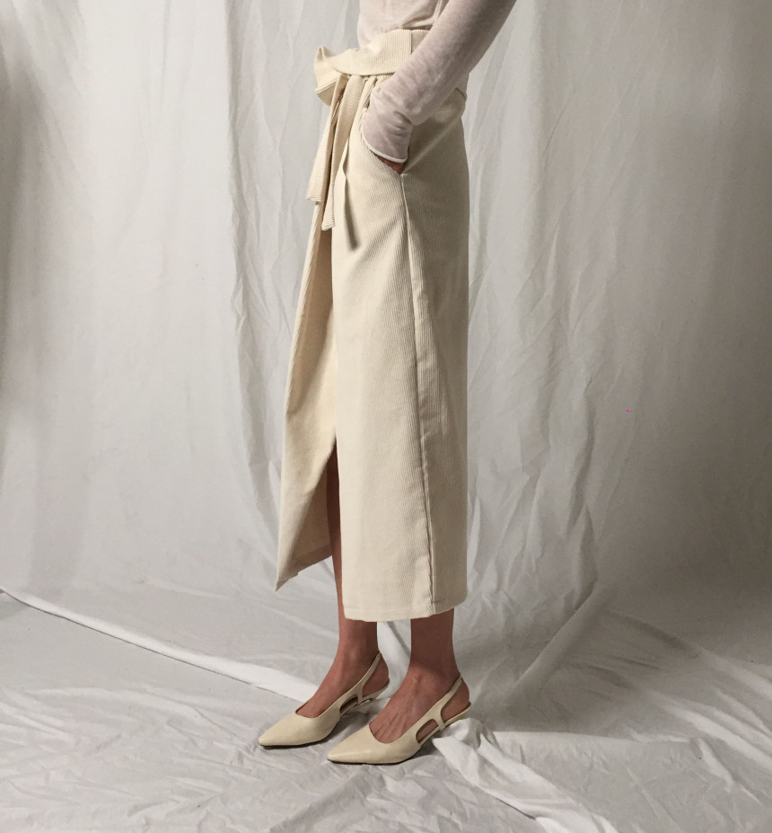 Kanne Unique strap Golden slit Long skirt Normal m