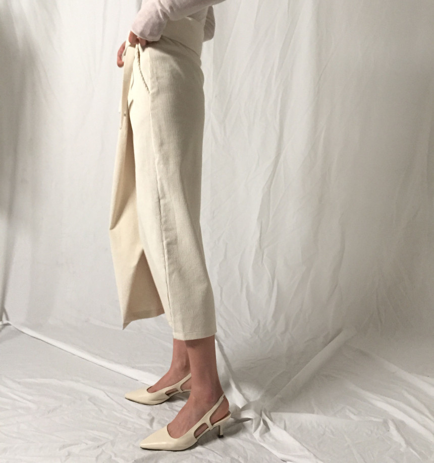 Kanne Unique strap Golden slit Long skirt Normal m