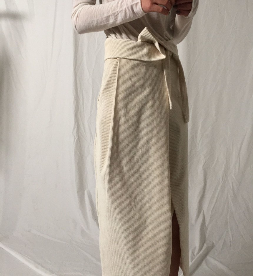 Kanne Unique strap Golden slit Long skirt Normal m