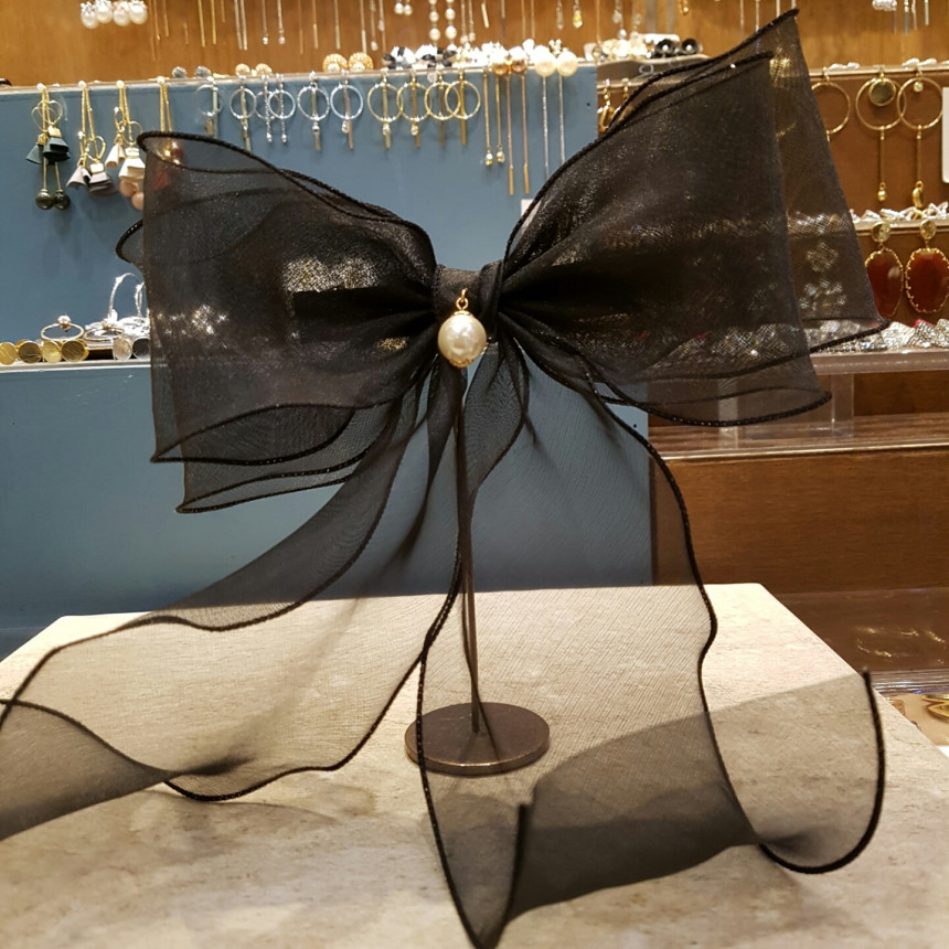 Hair Accessories The center pearl of the fabric Cr