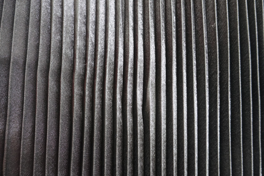 Glossy pleats Pleated long skirts Luxurious look T