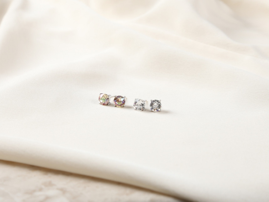 Swarovski Cubic simple earrings Daily glitter Swar