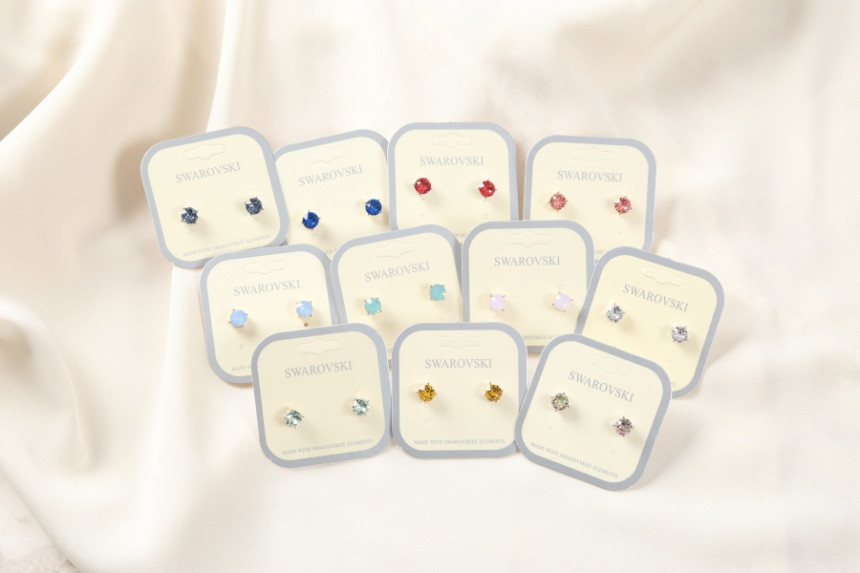 Swarovski Cubic simple earrings Daily glitter Swar