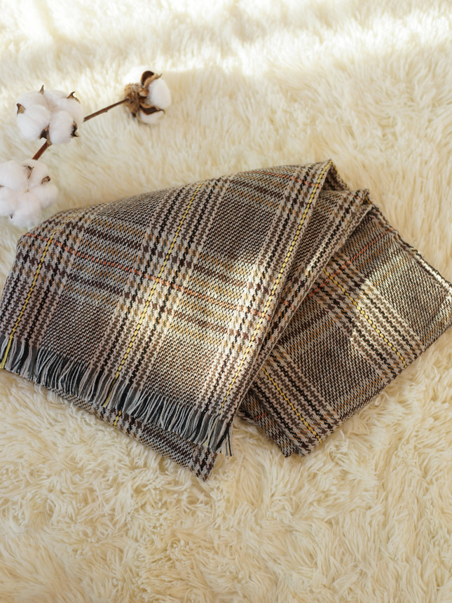 Check muffler Autumn A warm classic ring that will