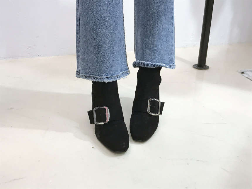 Rectangular buckle Suede Angle Available everywher