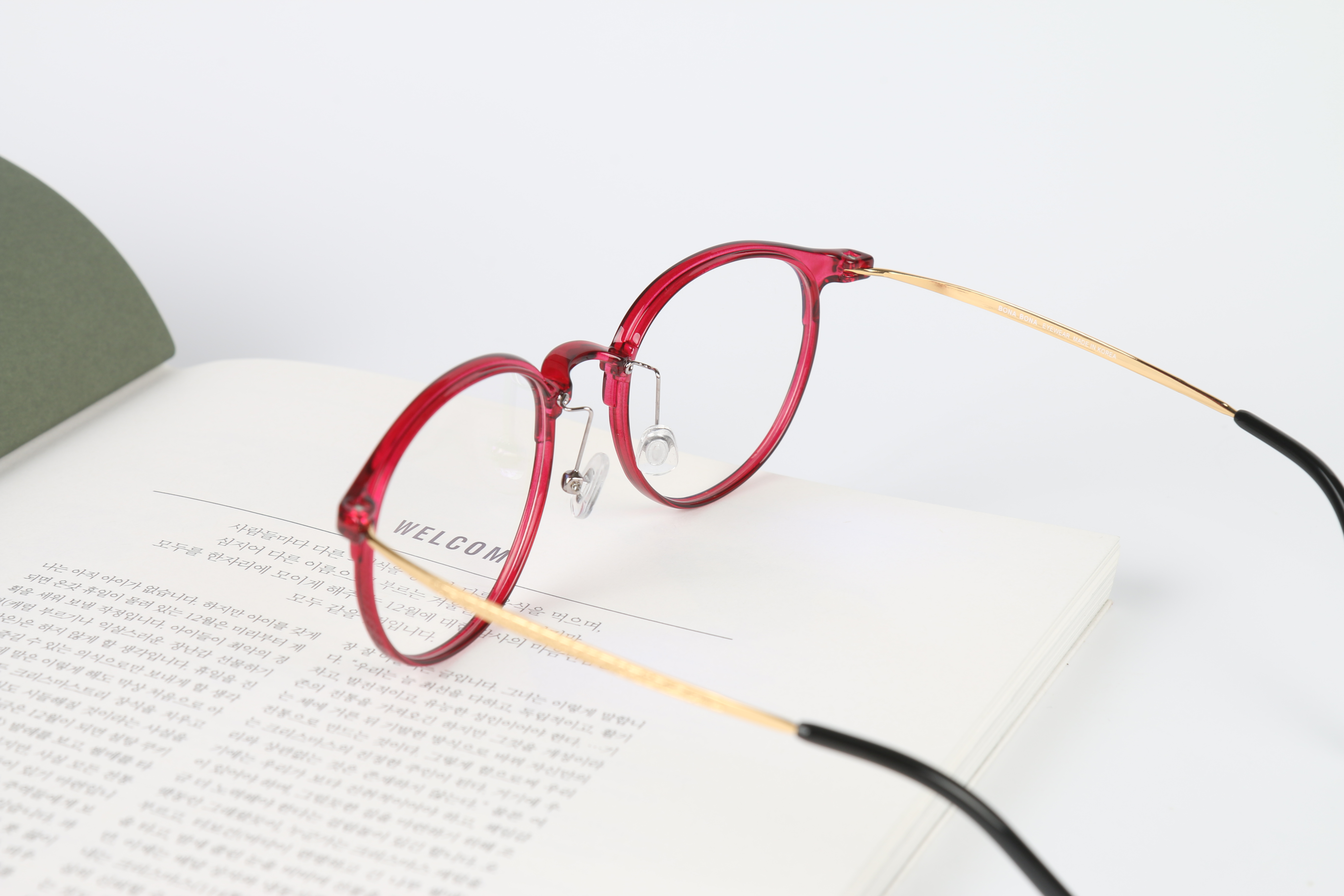 <b><p>light Korean Wom Donggul Hn glasses Round</p></b><b><p>軽い 韓国語 男 女性 ドングル 角縁 メガネ ラウンドテ 小さな ファッション</p></b><br /><br /><p align='center'>