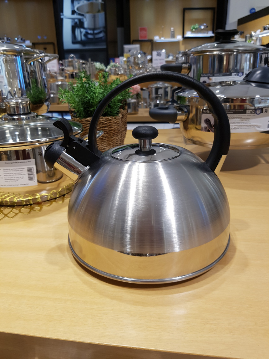 Whistle kettle 1.5L WMF0731746030