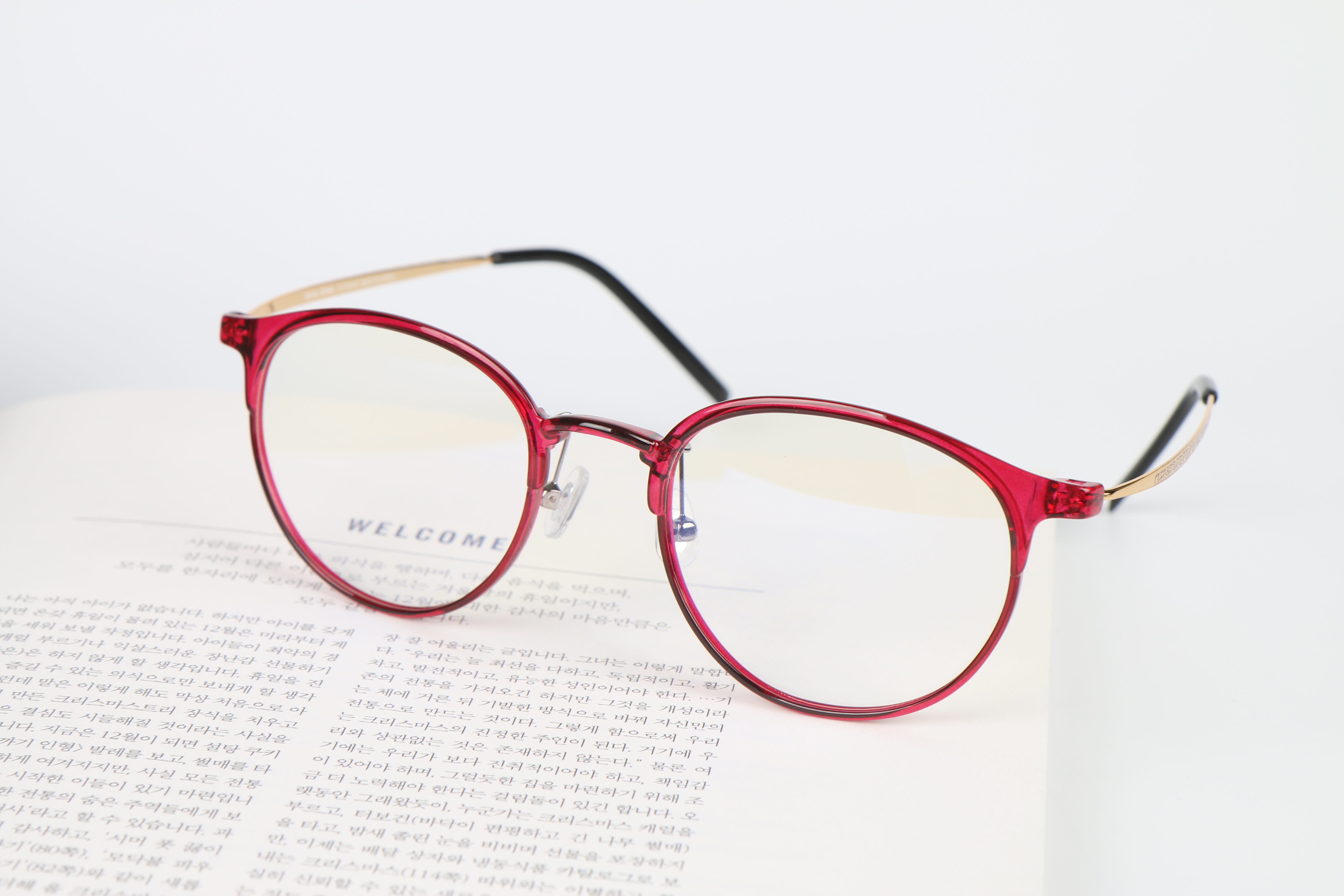 <b><p>light Korean Wom Donggul Hn glasses Round</p></b><b><p>軽い 韓国語 男 女性 ドングル 角縁 メガネ ラウンドテ 小さな ファッション</p></b><br /><br /><p align='center'>