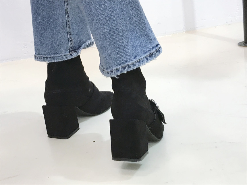 Rectangular buckle Suede Angle Available everywher