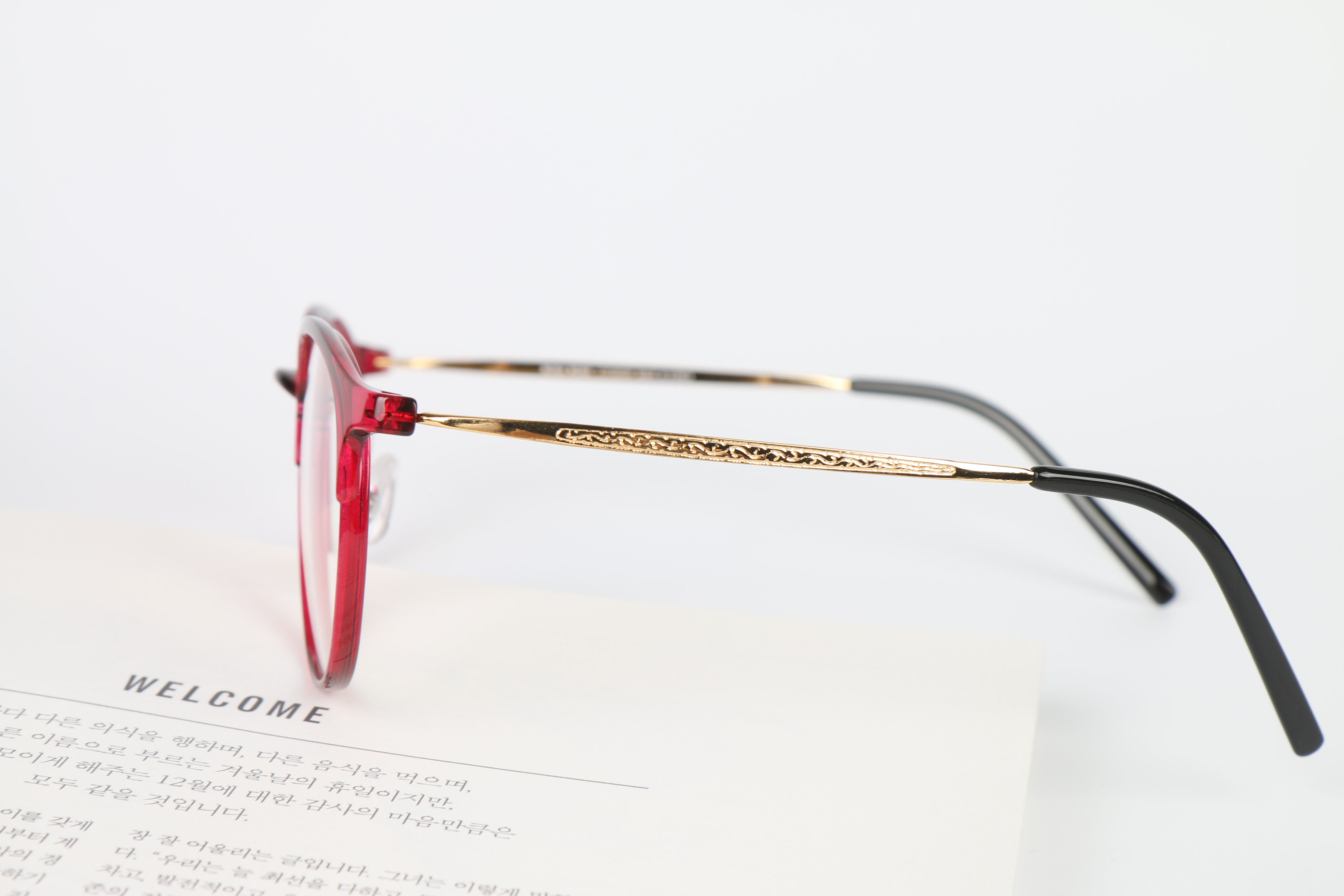 <b><p>light Korean Wom Donggul Hn glasses Round</p></b><b><p>軽い 韓国語 男 女性 ドングル 角縁 メガネ ラウンドテ 小さな ファッション</p></b><br /><br /><p align='center'>