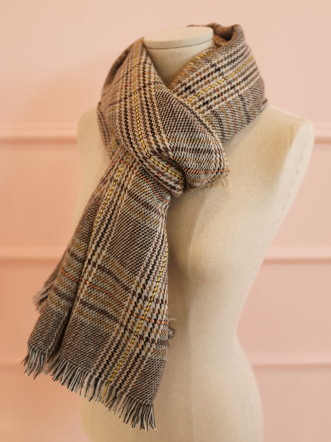 Check muffler Autumn A warm classic ring that will