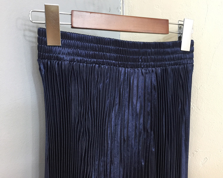 Pearl Pleated Long Skirt
