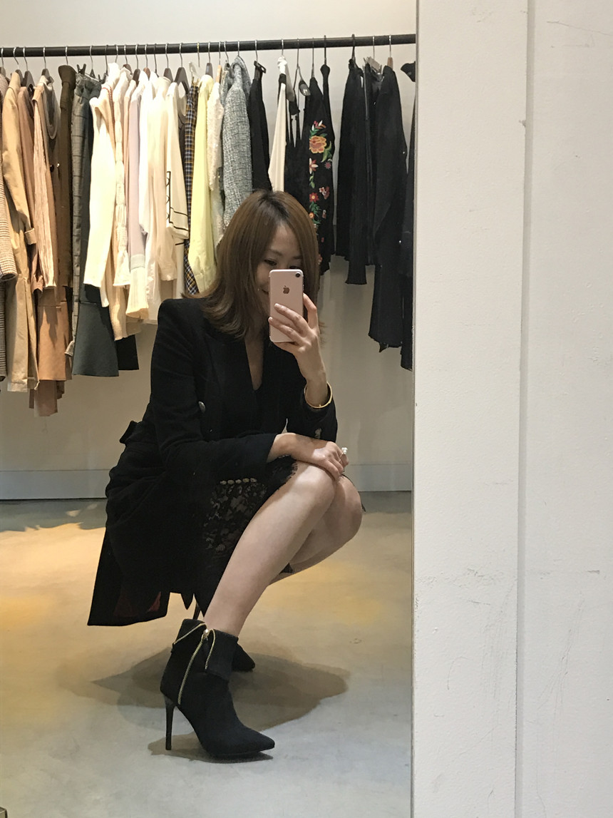 Suede Angle Boots Feminine look 30 suits for skirt