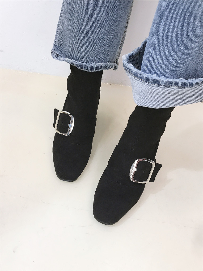 Rectangular buckle Suede Angle Available everywher