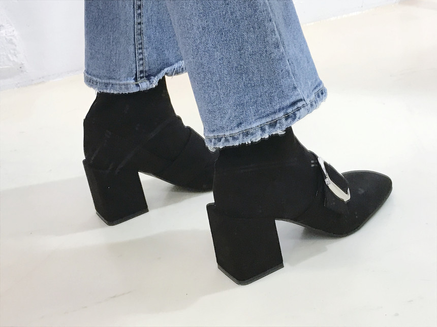 Rectangular buckle Suede Angle Available everywher