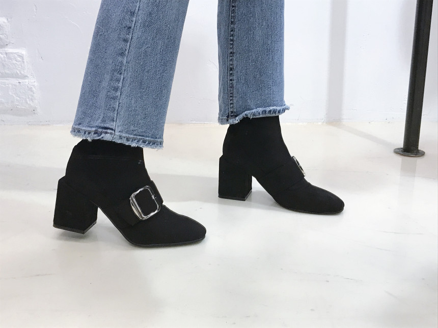 Rectangular buckle Suede Angle Available everywher