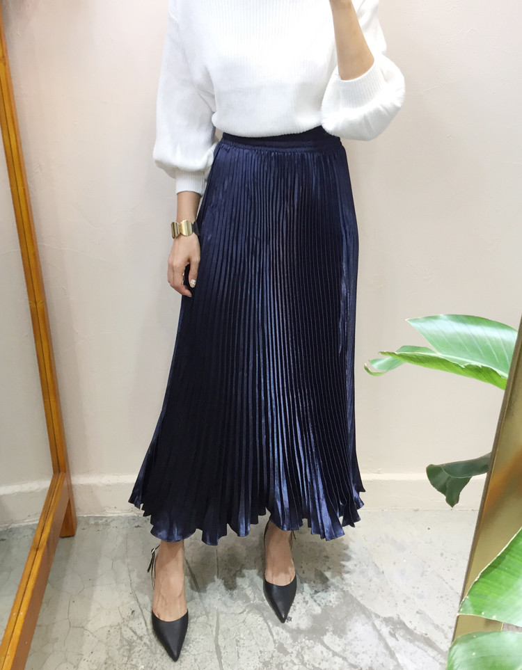 Pearl Pleated Long Skirt