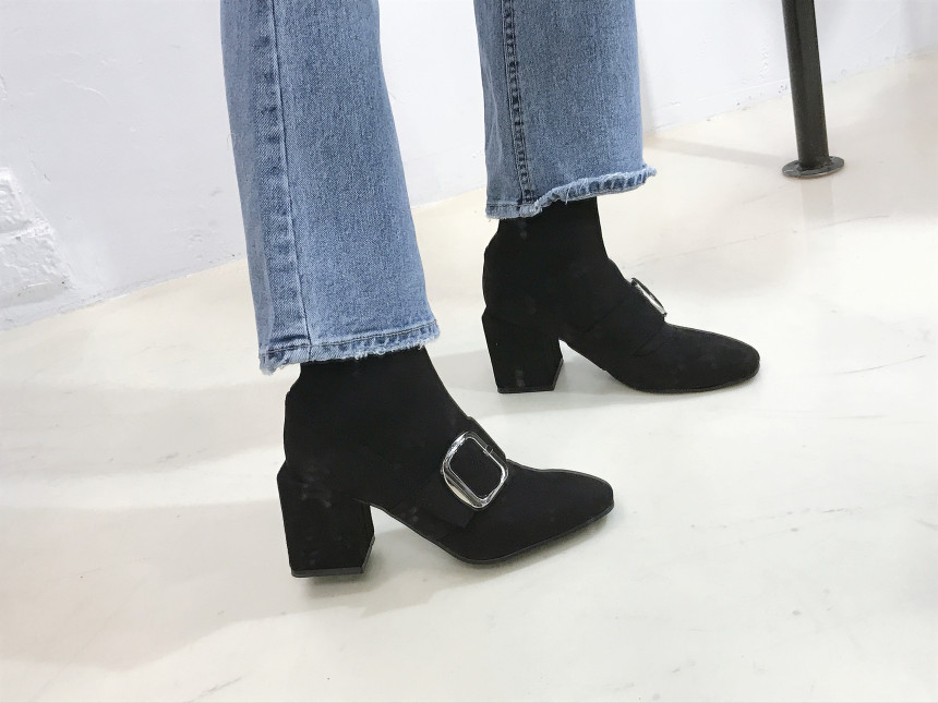 Rectangular buckle Suede Angle Available everywher