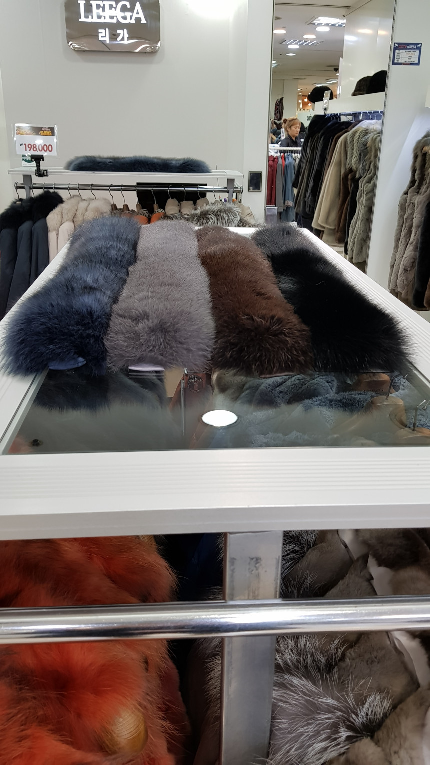 Riga Fur Fox Muffler LQW6SF819 Luxurious Simple Sh