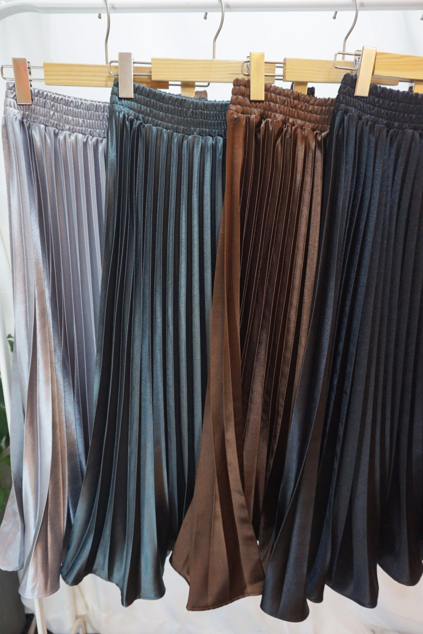 Metal pleated skirt 4 COLOR long wrinkle coordinat