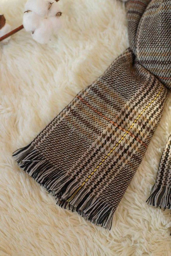 Check muffler Autumn A warm classic ring that will