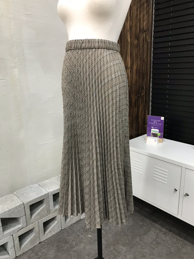 Banding Check Pleated Long Skirt 2 Colors 30 Women