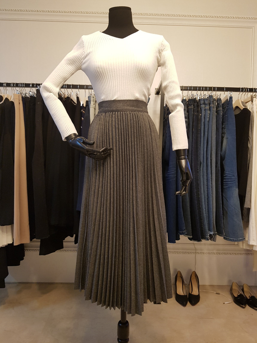 Wool material wrinkled long skirt Twenties Woman U