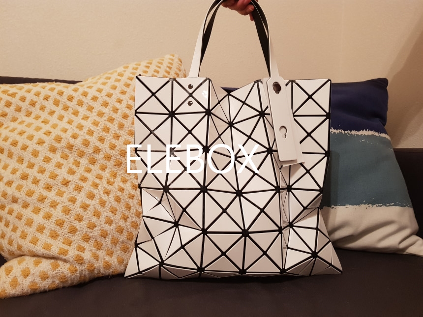 <b><p>Baobao Lucent Prism Isei Miyake BOBO shoulder</p></b><b><p>バオバオルーセントプリズムイッセイミヤケBOBOショルダーバッグ、日本の名品バッグ本物</p></b><br /><br /><p align='center'>